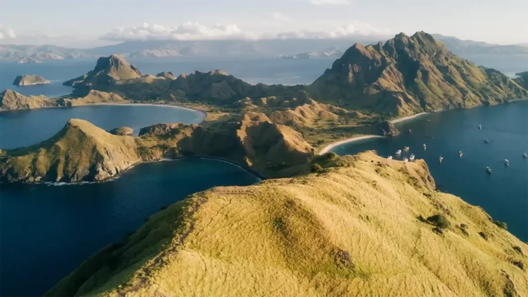 Wisata-Alam-di-Indonesia-Timur